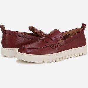 Vionic Women's Uptown Loafers, Syrah Leather, size 11M